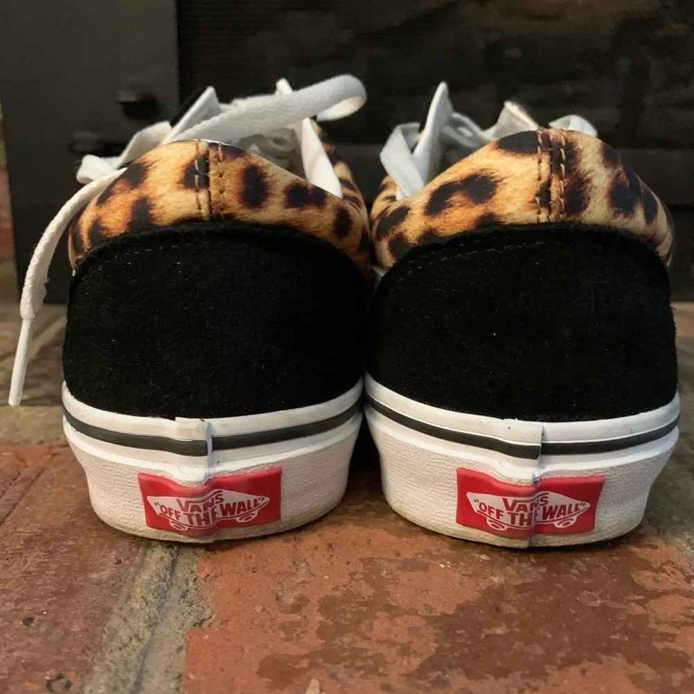 Vans - Picture 3 of 4